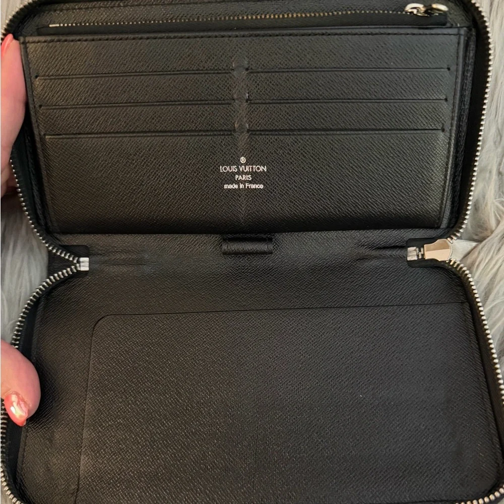 2006 Louis Vuitton Zippy Organizer in Noor Epi Leather